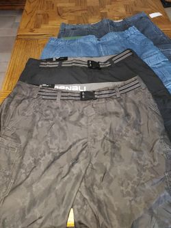 FOUR PAIR MENS CARGO SHORTS~size 40~BRAND NEW~Name Brands