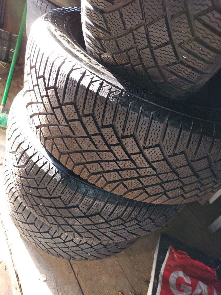 Snow Tires VikingContact 7 255/50R19