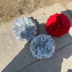 Flower Balls / Price Is Firm $5 Each 