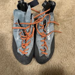 Climbing Shoes Men’s 6.5-7 (39.5)