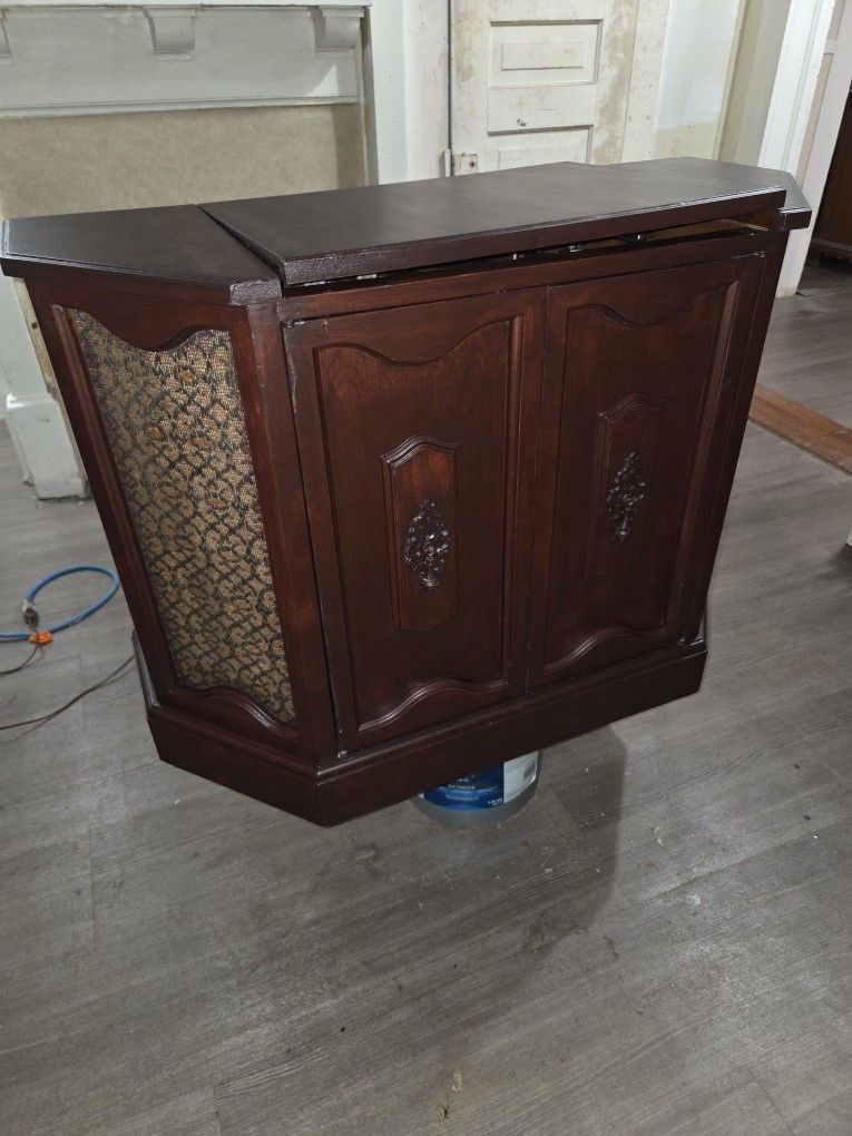60 Years Old Vintage Record Player Cabinet Its 60 Years Old But Look In Great Condition And Still Works