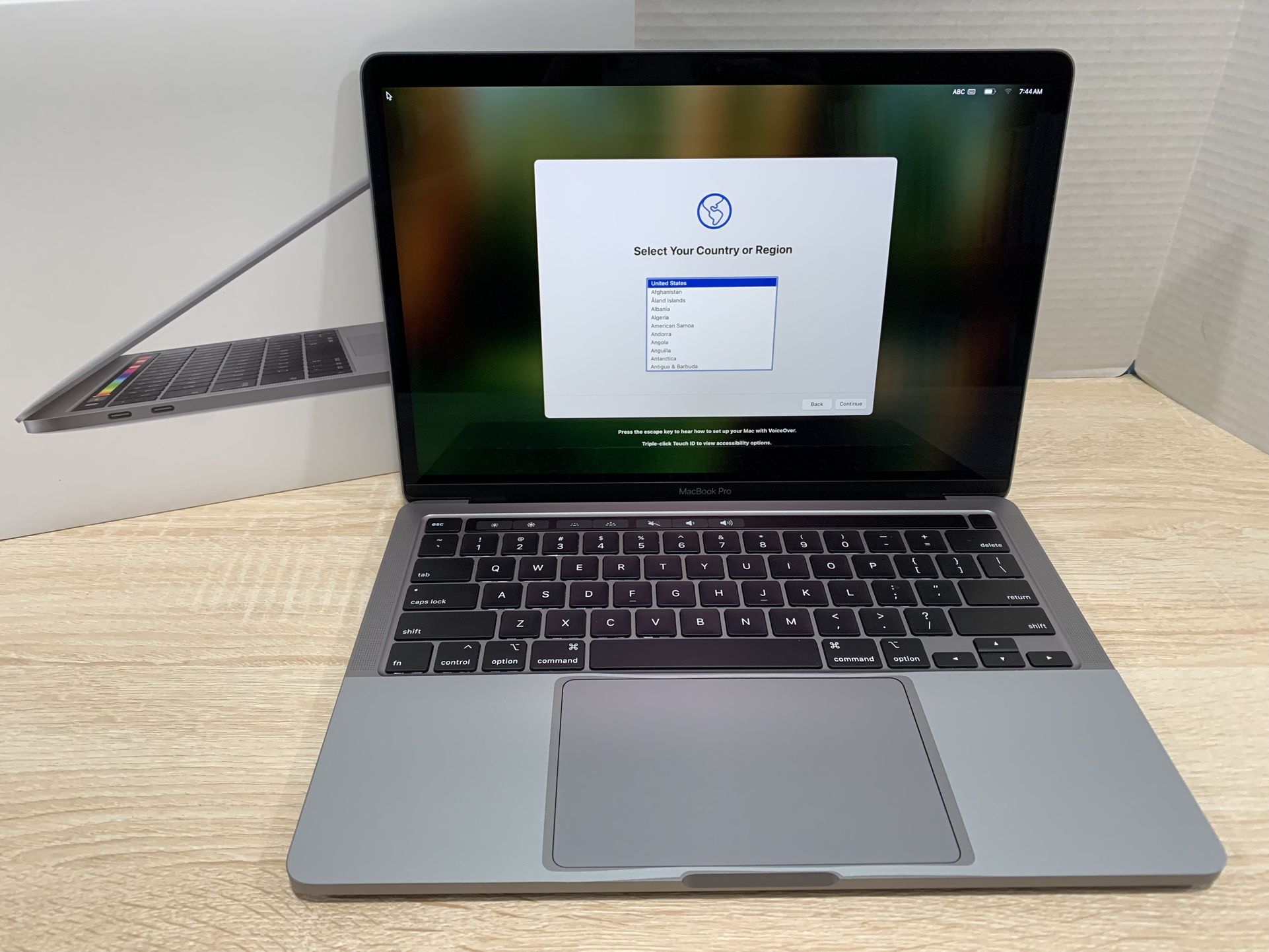 $480, 2020 MacBook Pro 13", 512GB/16GB RAM/i5, Touch Bar, factory upgrades worth $400