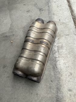 OEM Resonator Mercedes W204 C63 AMG