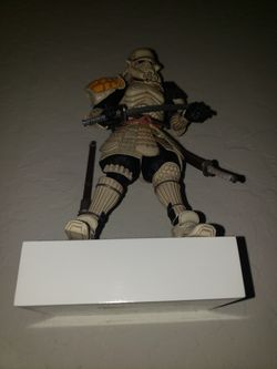 Collectible \ Figure Small White Modern Rectangle Shelf 