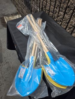 Kids shovel s