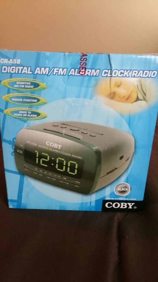 Coby digital am/Fm alarm clock radio