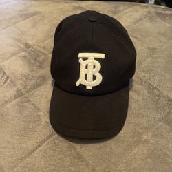 Burberry Large Hat 100$ 10/10 