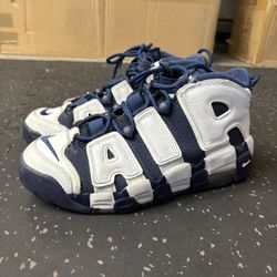 Nike Uptempo 