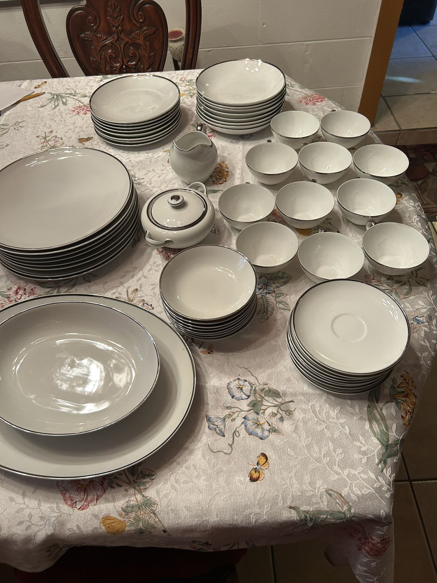 Beautiful Vintage Collectible Harmony House Fina China Set 3545