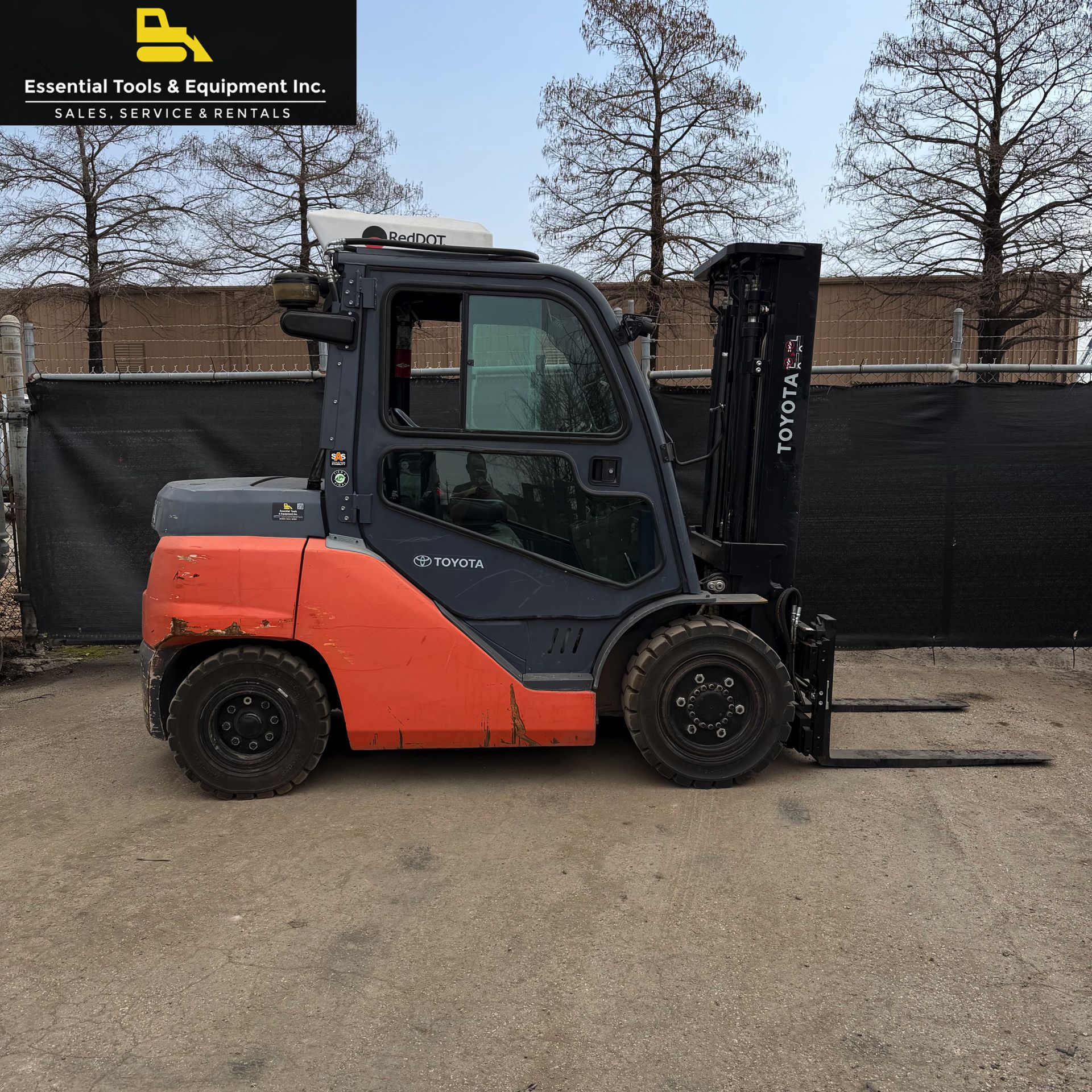 2020 Toyota 8FD40U 8,000lbs. 2-Stage Pneumatic Cab AC/Heat Diesel 4 Way Forklift