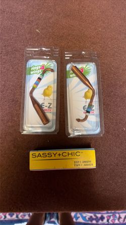 Hand raised bird chick leg band / labels and nail file