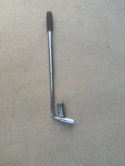 Gorilla extendable lug wrench. Compact