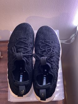 Lebron 15 Low Black Gold Size 13