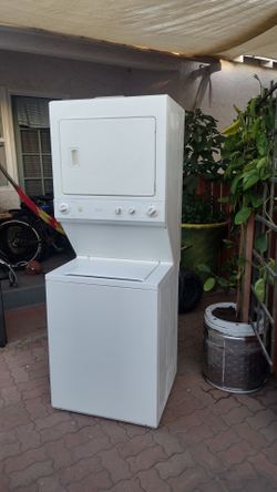 Stackable washer gas dryer