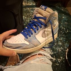 Retro Jordan's For Sale Hyper Royal 1s, Gold Toes 1s And Hare 1s 