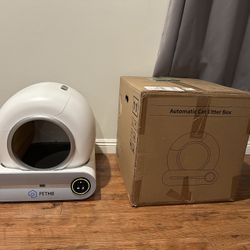 PETM8 self-cleaning automatic cat litter box