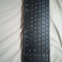 FOLDABLE KEYBOARD WIRELESS BLUETOOTH RECHARGEABLE PORTABLE UNIVERSAL 