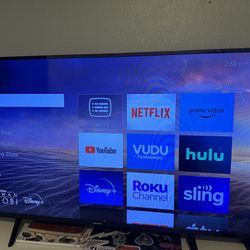 Samsung 32 inch TV with Roku