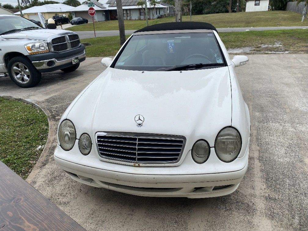 2002 Mercedes-Benz CLK-Class