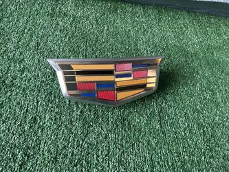 2025 2026 Cadillac  Escalade. Emblem illuminated   Oem