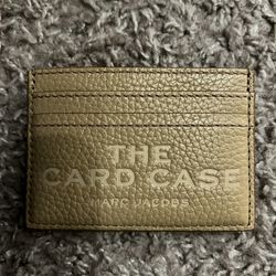 MARC JACOBS 