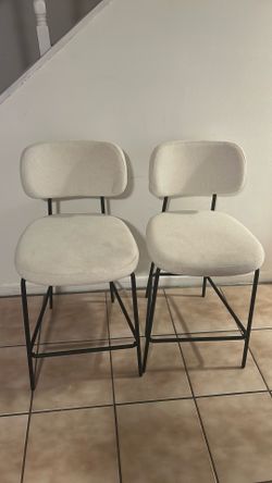 Bar chairs. 2 pieces