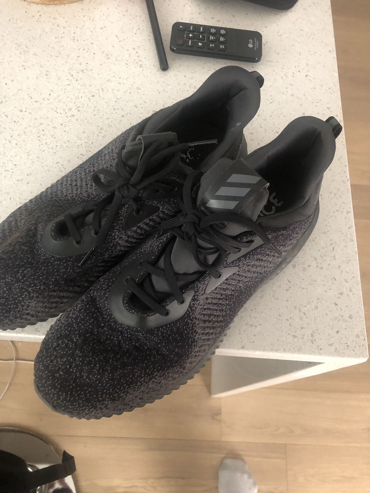 Black adidas alphabounce size 10