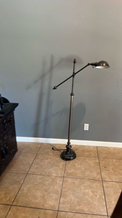 Adjustable sturdy metal side lamp