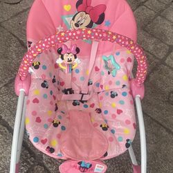 Minnie Baby Bounce