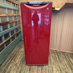 Danvy Refrigerator  11 cu. ft.