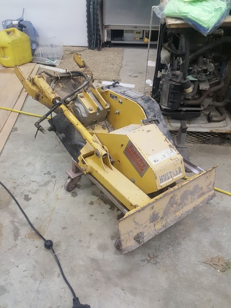 Excel 4400 Hustler