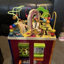 Zany zoo activity cube