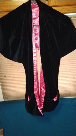 Vintage 1920s-1930s Black Velvet Opera Capelet Pink Silk Lining W/ Pockets