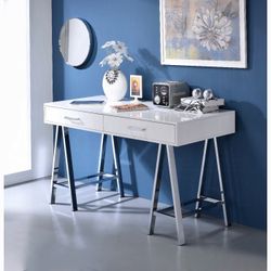 High Gloss White Desk With USB And Power , Chrome Legs 