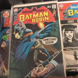 Detective Comic Batman And Robin No 406, 391, 399