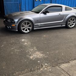 2006 Ford “”””””Mustang  saleen”””
