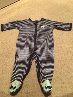 6 mo carters baby cloths