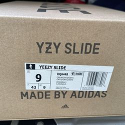YEEZY SLIDE 