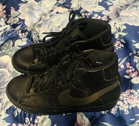 Black Nike Blazer Mid Sneakers Size 13