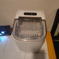 Mini Ice Maker