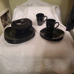 Partial Dinnerware Set Gibson - BLACK