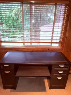 Modern Executive Office Desk