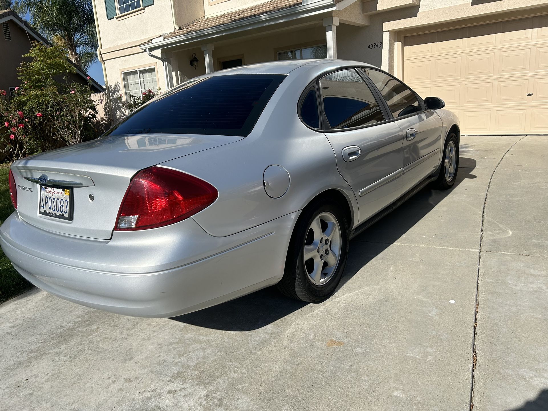 2001 Ford Taurus