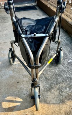 3- wheeled Rollator with Deep Pocket