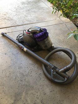 Dyson DC47 2 tier radial cyclone canister ball technology Vacuum