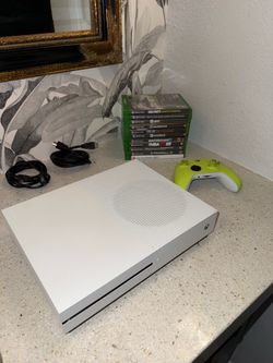 Xbox One S 1TB Bundle + Controller + 12 Games (GTA V, Rainbow Six, Batman)