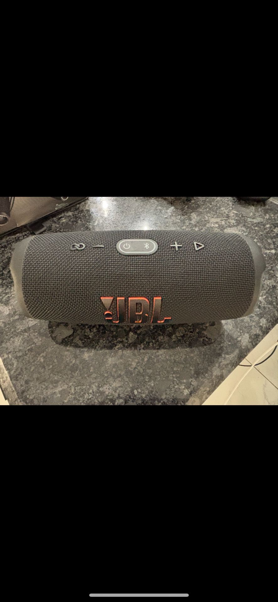 JBL Charge 5