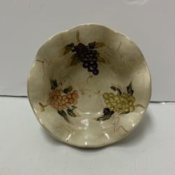 Cabernet Vintage Bowl With Scalloped  Top