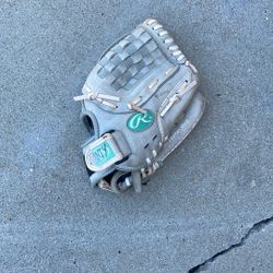 Rawlings Kids Softball Glove
