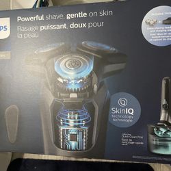 PHILIPS NORELCO SHAVER 